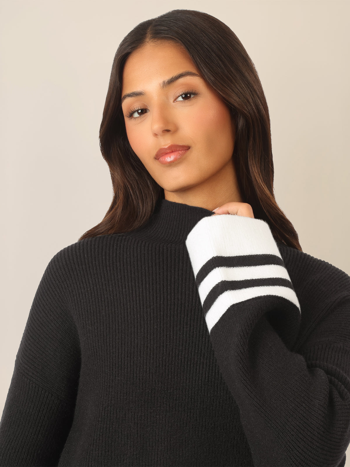 APART Oversized Pullover mit Kontraststreifen | schwarz-creme