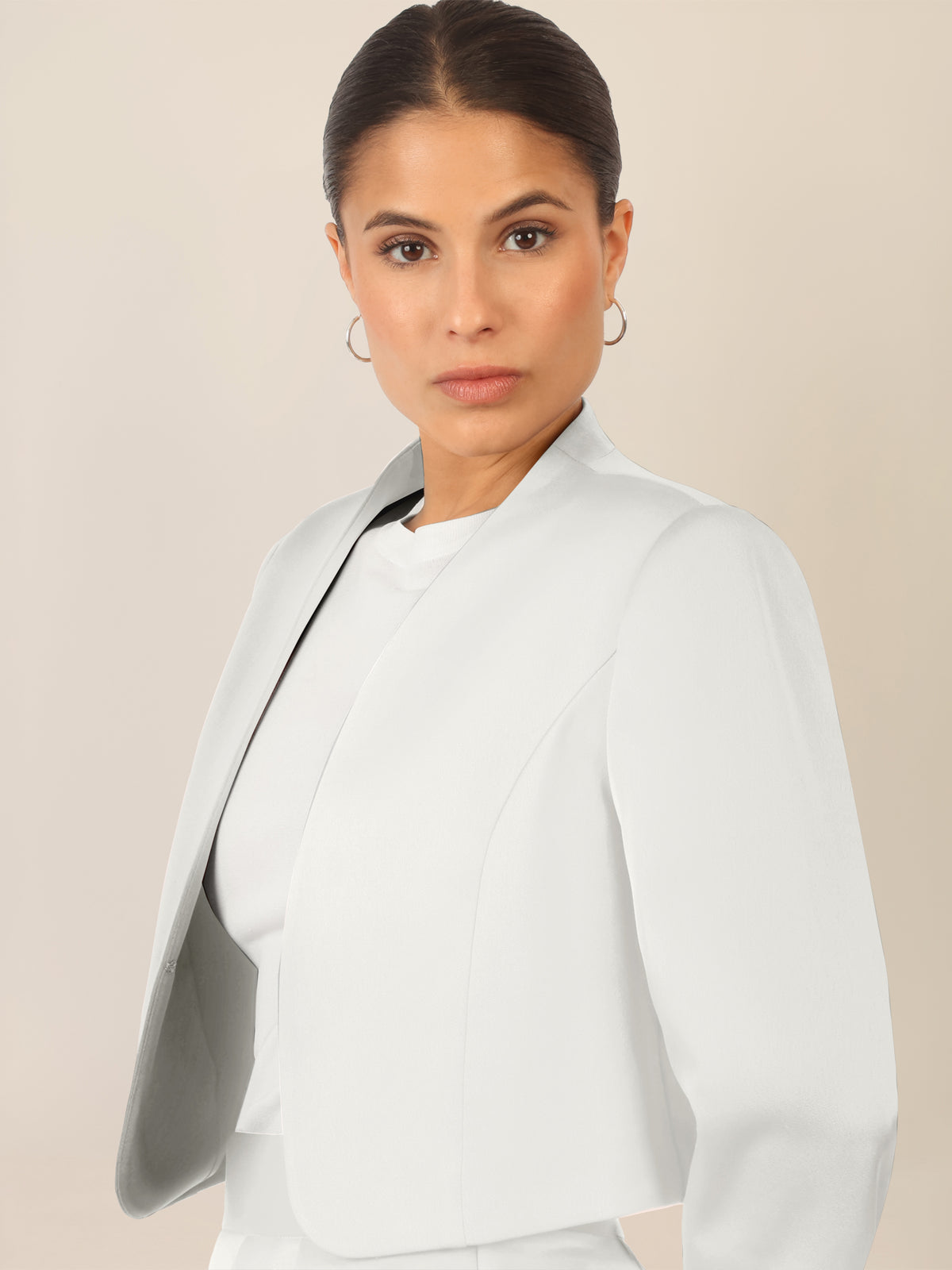 APART Satinbolero mit offener Front | creme
