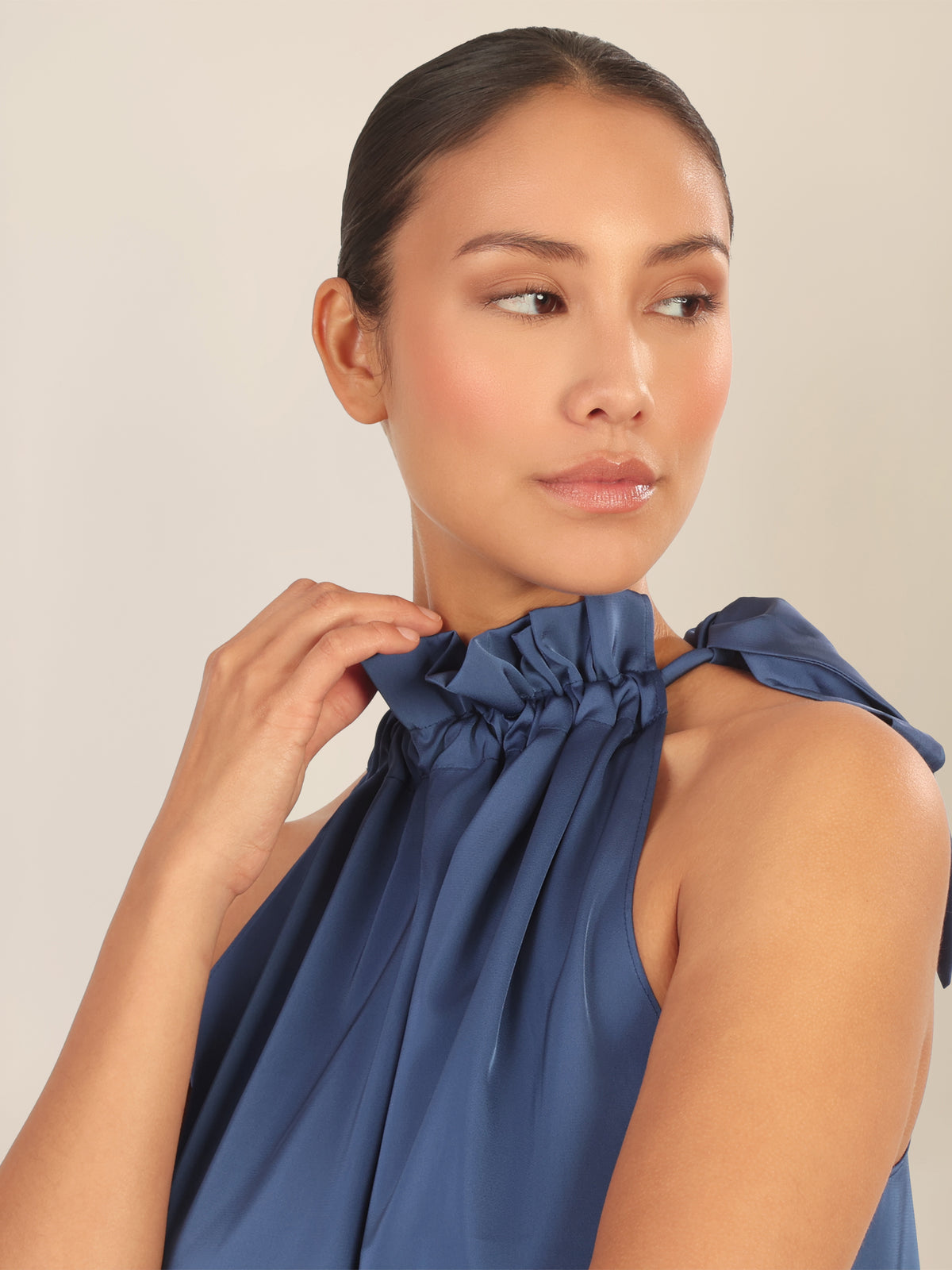 APART Satinblusentop aus einer mattglänzenden, elastischen Satin Ware | mittelblau