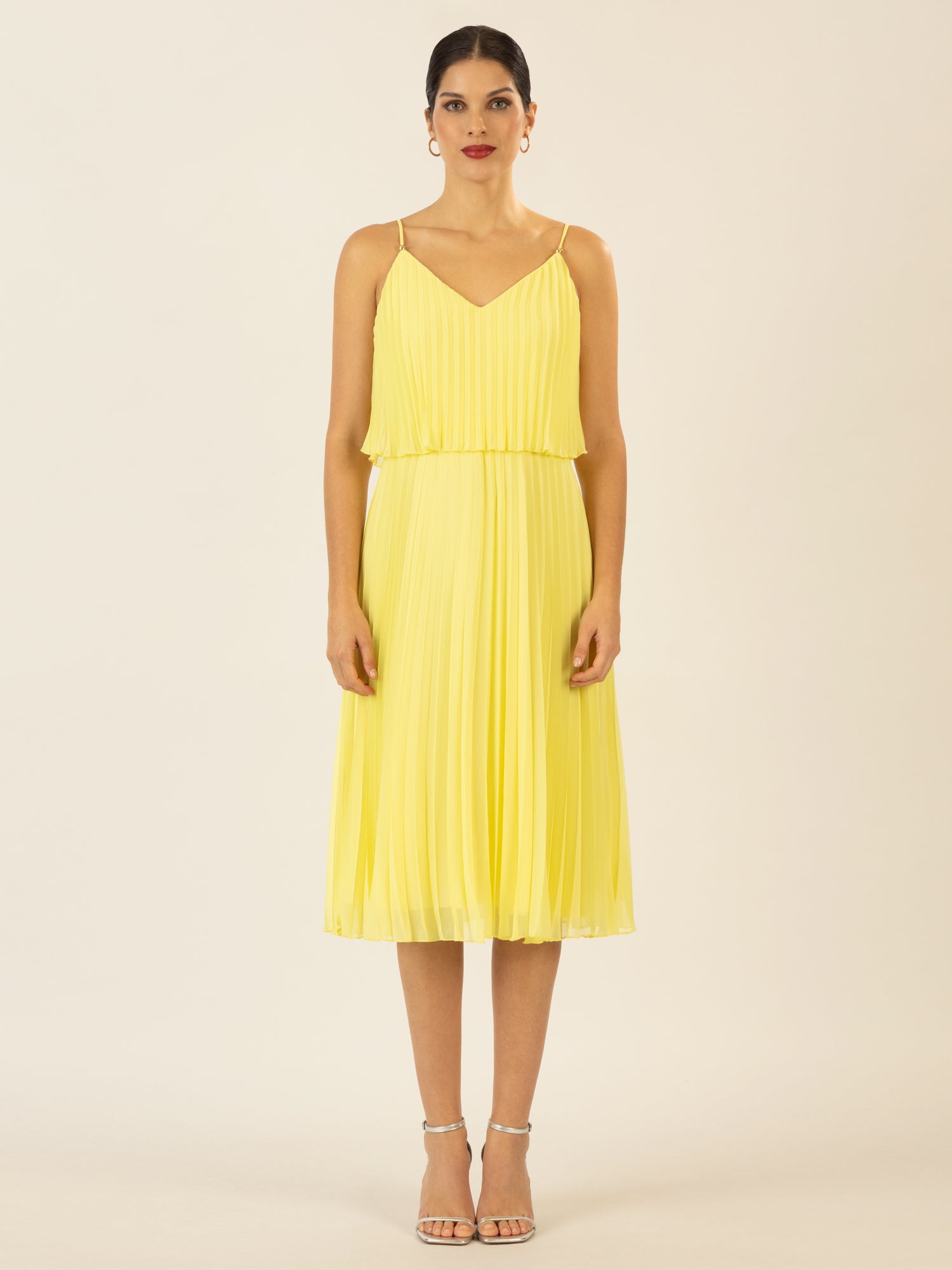APART kurzes Plisseekleid in 2in1 Optik | vanilla