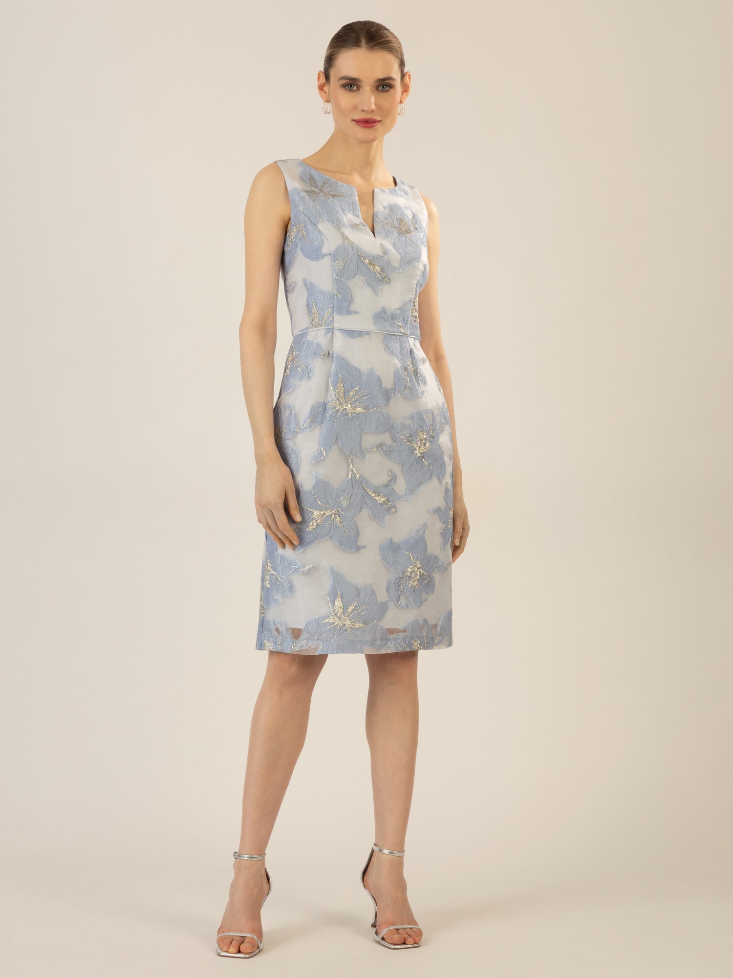 APART Jacquardkleid aus einem strukturierten Organza Jacquard | hellblau-creme