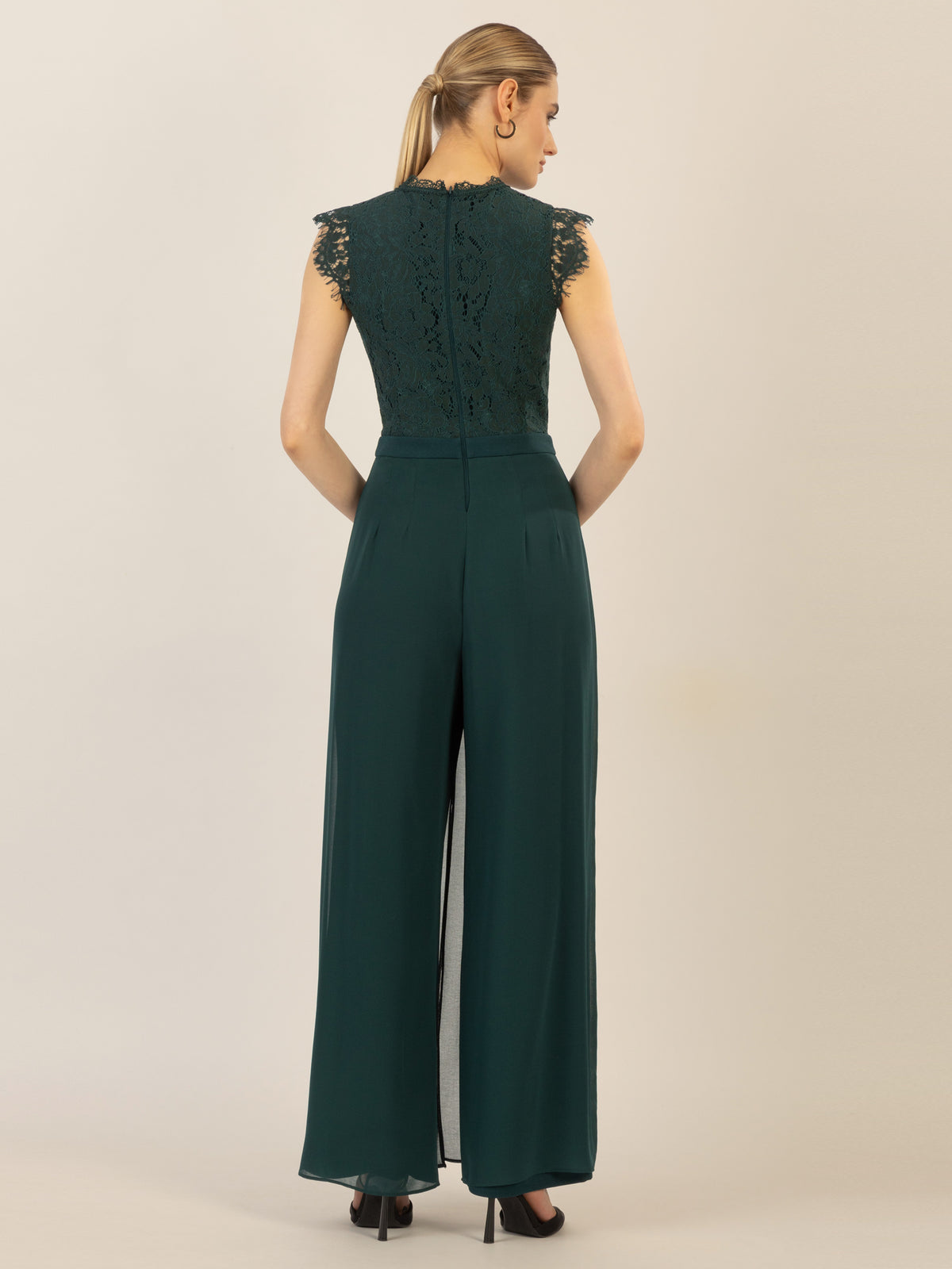 APART Overall mit Spitzenoberteil und aus hochwertigem Material | emerald
