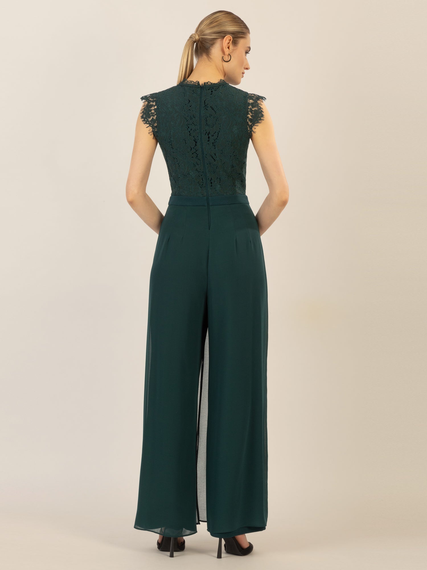 APART Overall mit Spitzenoberteil und aus hochwertigem Material | emerald