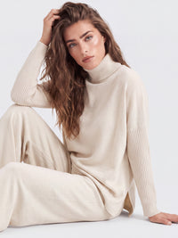 Oversized Pullover aus reiner Merinowolle | champagner