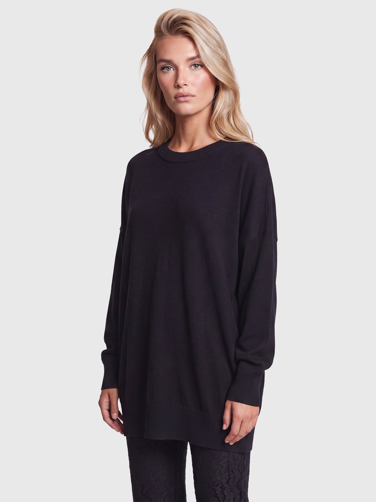 Oversized Pullover aus reiner Merinowolle | schwarz