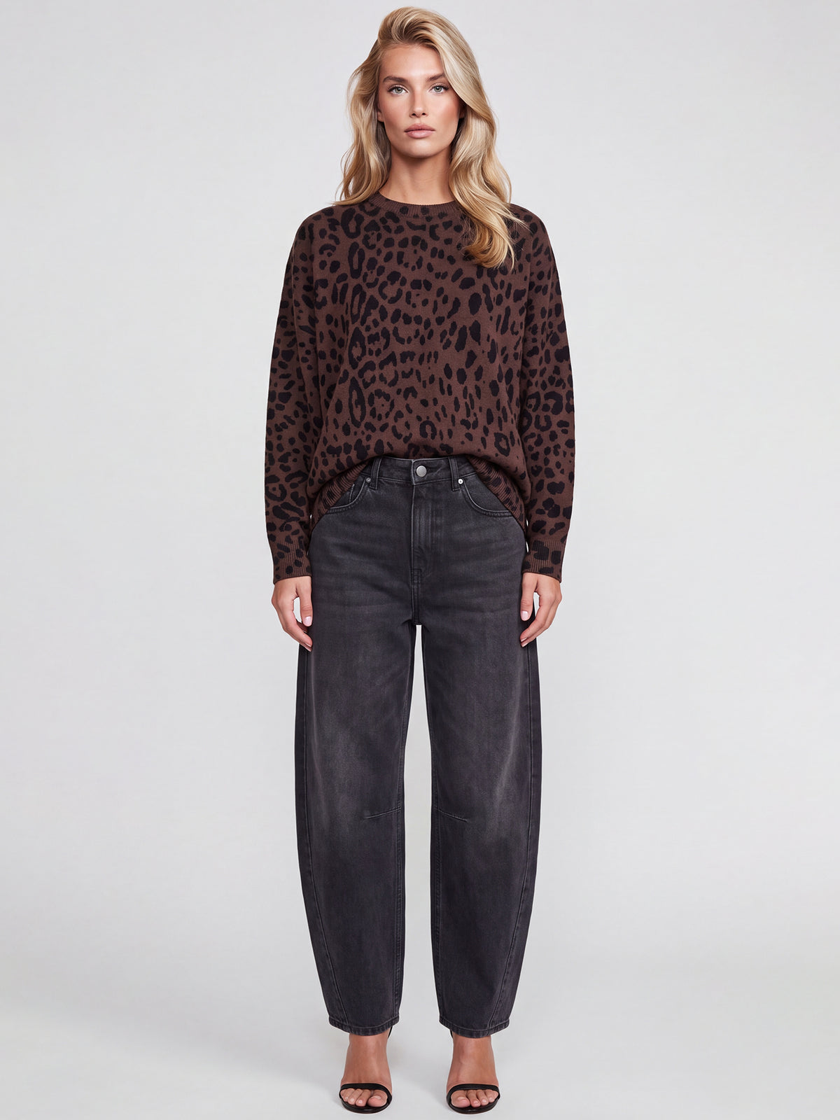 Oversized Pullover aus reiner Merinowolle | braun-schwarz