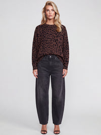 Oversized Pullover aus reiner Merinowolle | braun-schwarz
