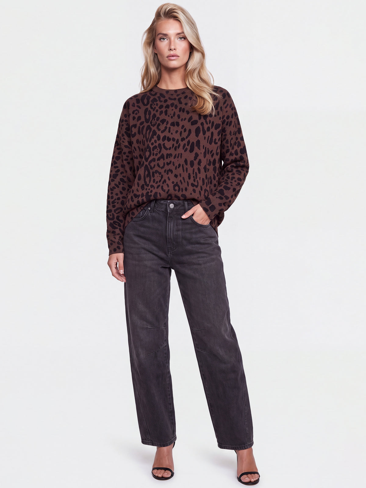 Oversized Pullover aus reiner Merinowolle | braun-schwarz