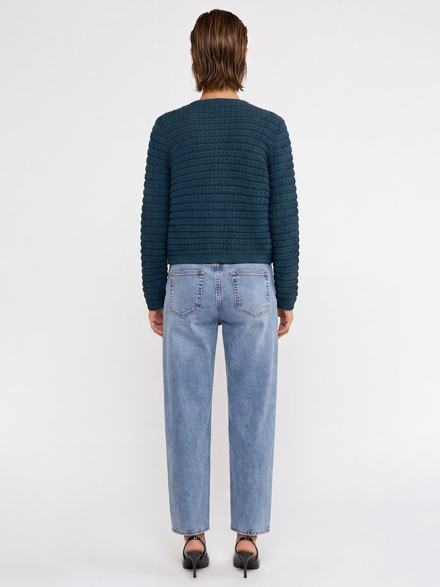 Strickjacke im Chanel-Stil mit Schmuckknöpfen | petrol