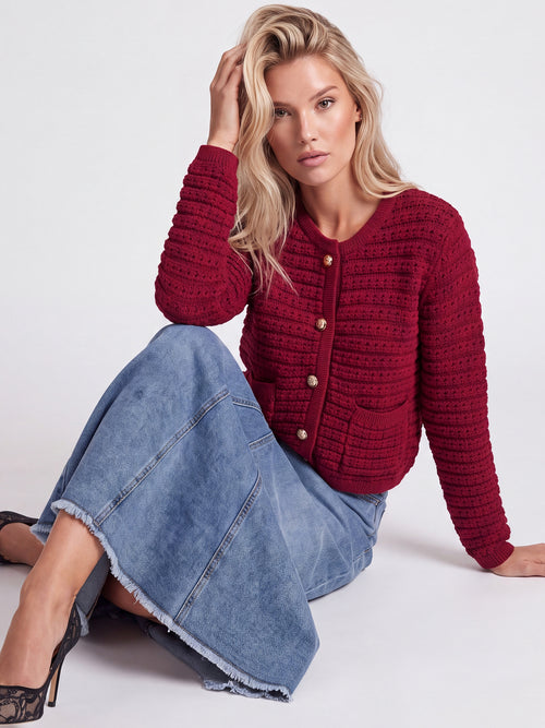 Strickjacke im Chanel-Stil mit Schmuckknöpfen | rot image 1