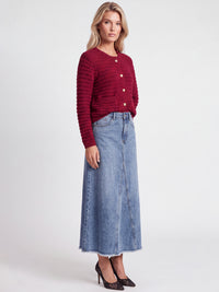 Strickjacke im Chanel-Stil mit Schmuckknöpfen | rot