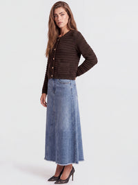 Strickjacke im Chanel-Stil mit Schmuckknöpfen | braun