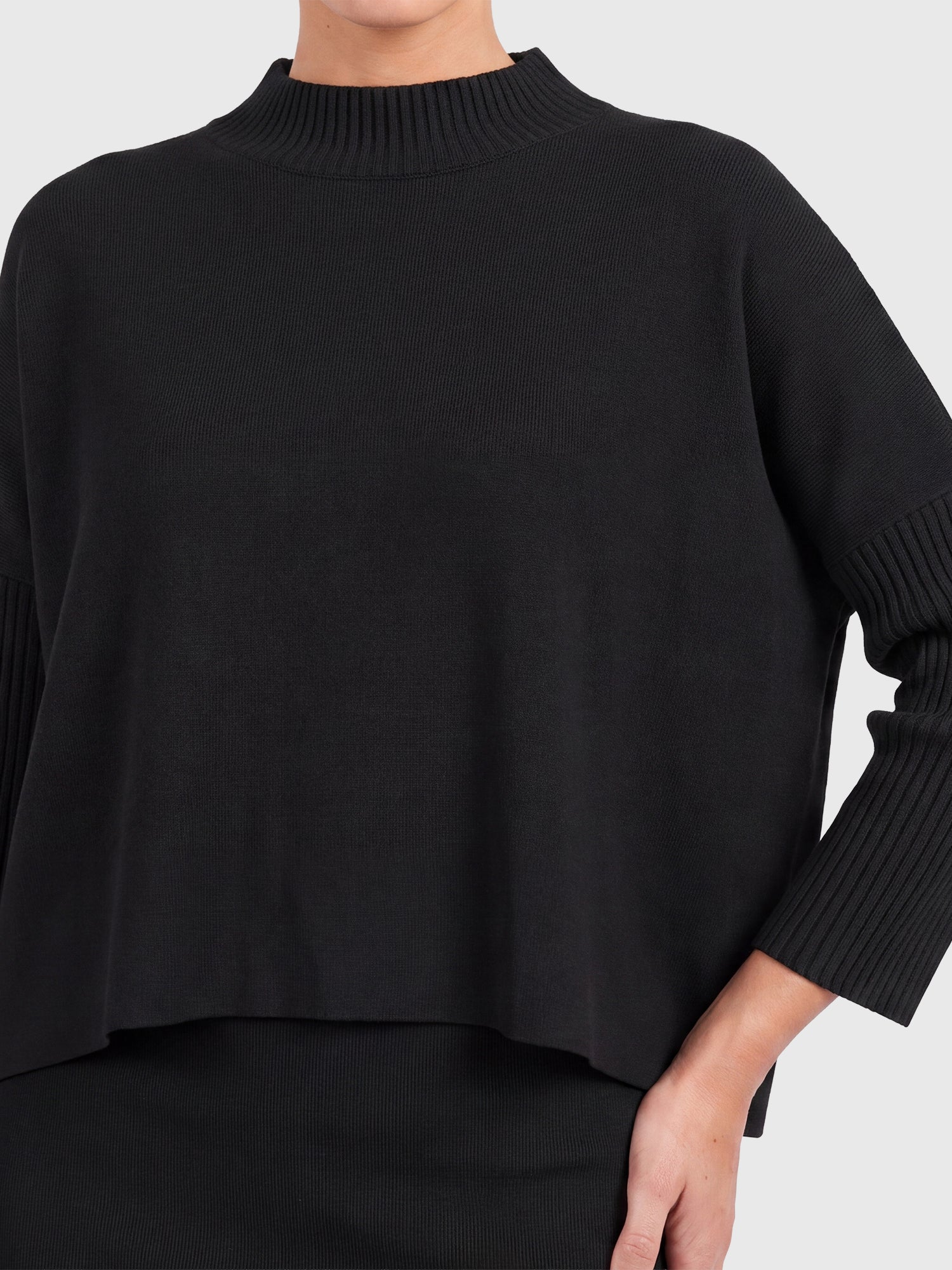 Strickpullover in Cape-Optik mit Kaschmiranteil | schwarz