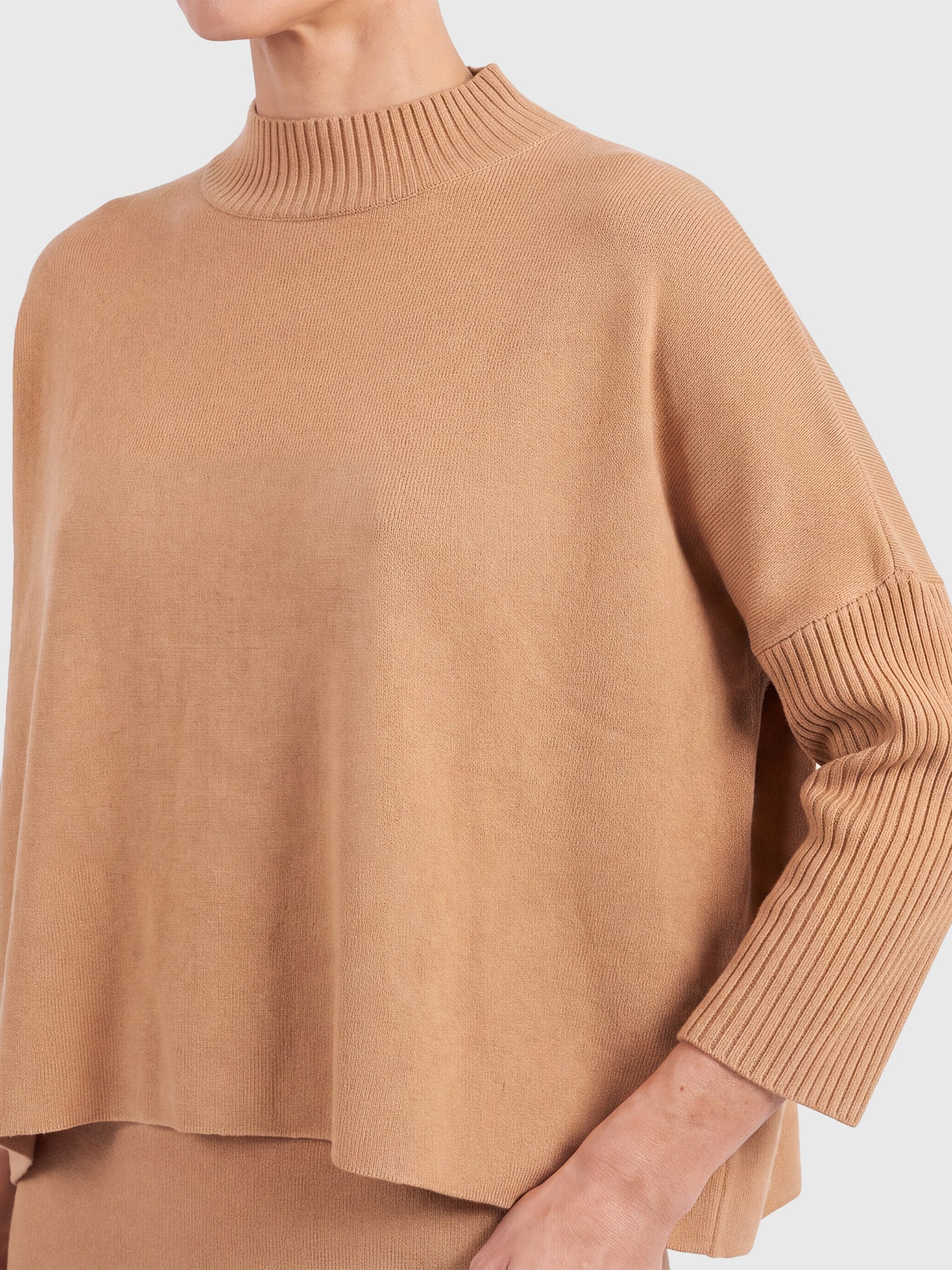 Strickpullover in Cape-Optik mit Kaschmiranteil | camel
