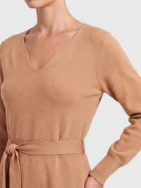 Strickkleid mit Bindegürtel mit Kaschmiranteil | camel