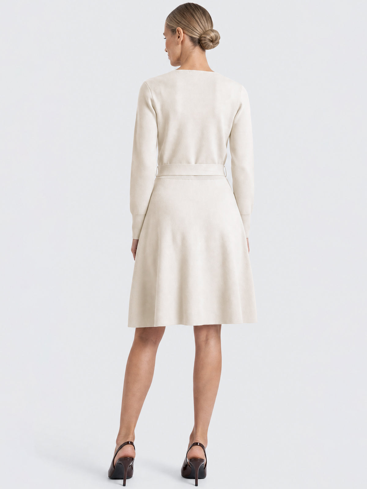 Strickkleid mit Bindegürtel mit Kaschmiranteil | champagner
