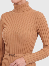 Rippenstrickkleid mit Rollkragen und Strickgürtel | camel