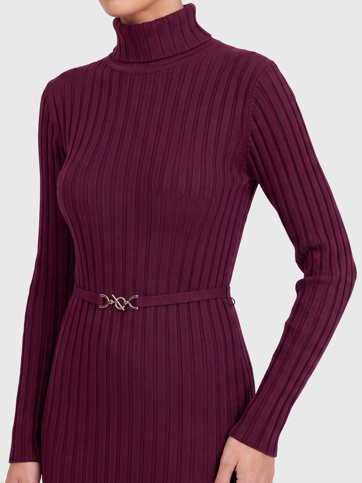 Rippenstrickkleid mit Rollkragen und Strickgürtel | weinrot