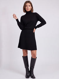 2-in-1 Strickkleid mit Rollkragen und Faltenrock | schwarz