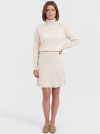 2-in-1 Strickkleid mit Rollkragen und Faltenrock | champagner