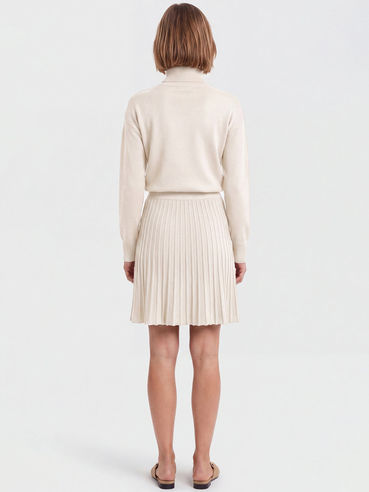 2-in-1 Strickkleid mit Rollkragen und Faltenrock | champagner