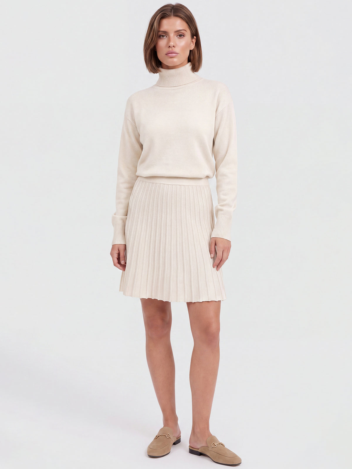 2-in-1 Strickkleid mit Rollkragen und Faltenrock | champagner