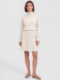 2-in-1 Strickkleid mit Rollkragen und Faltenrock | champagner