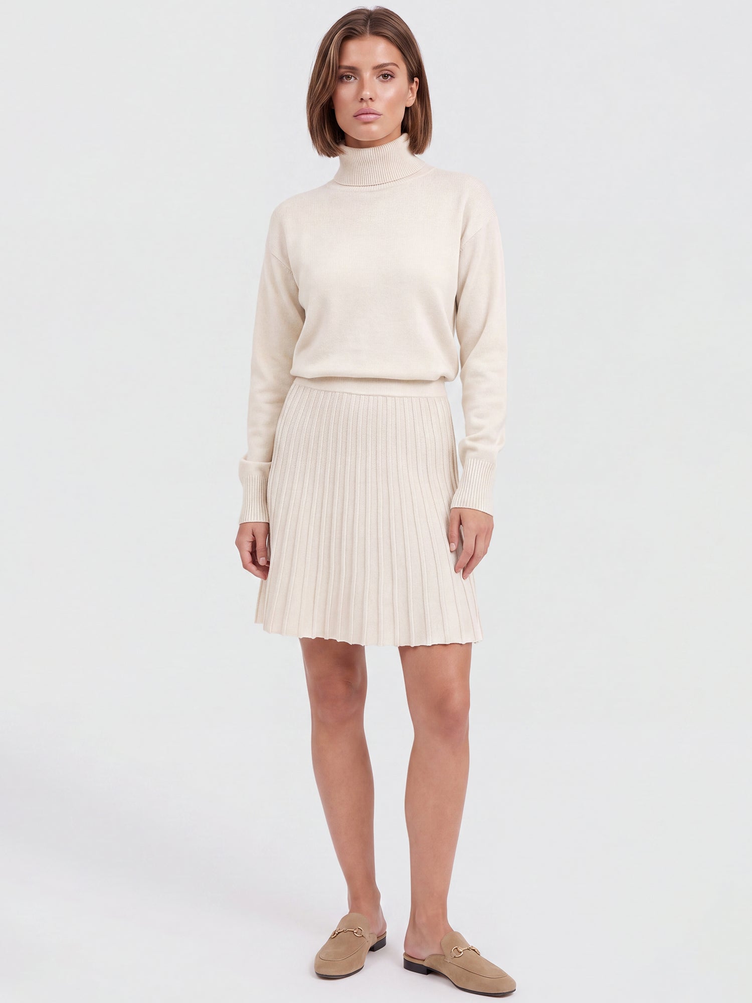 2-in-1 Strickkleid mit Rollkragen und Faltenrock | champagner