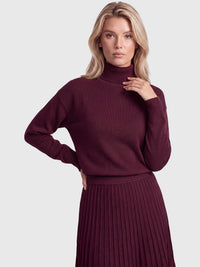 2-in-1 Strickkleid mit Rollkragen und Faltenrock | weinrot