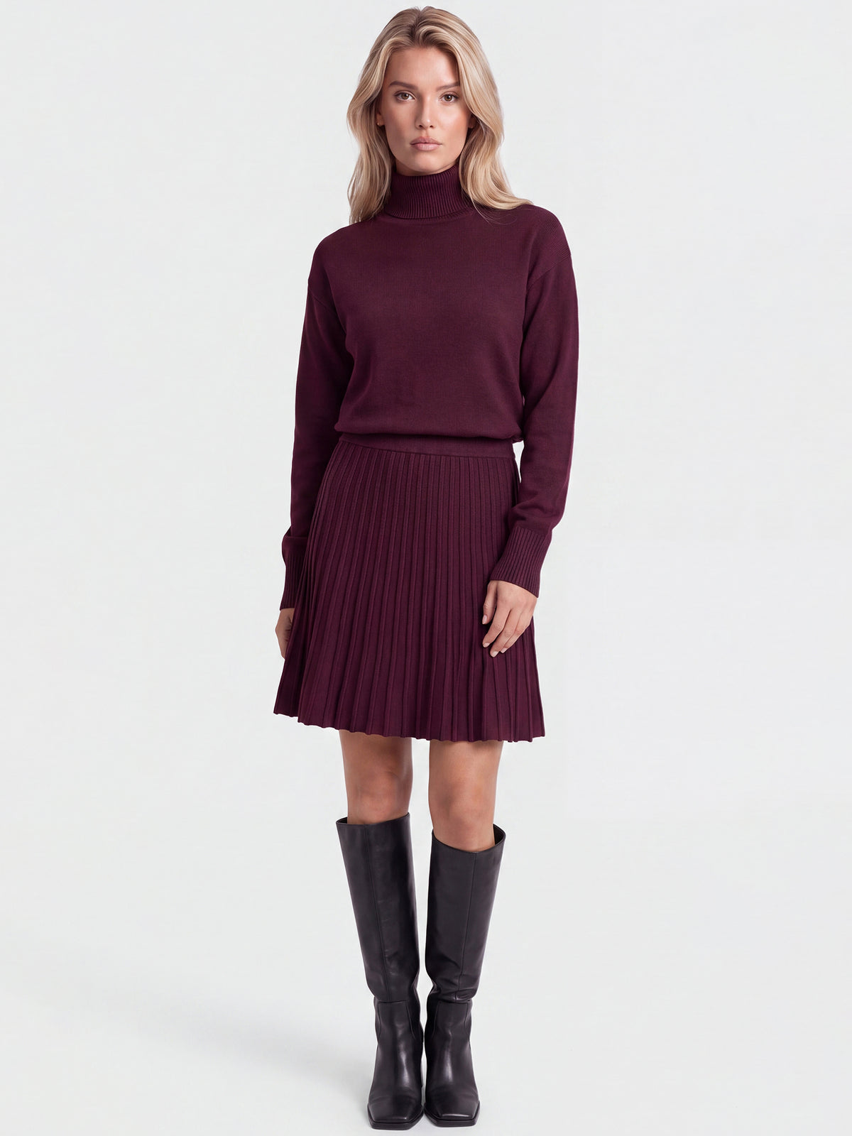 2-in-1 Strickkleid mit Rollkragen und Faltenrock | weinrot