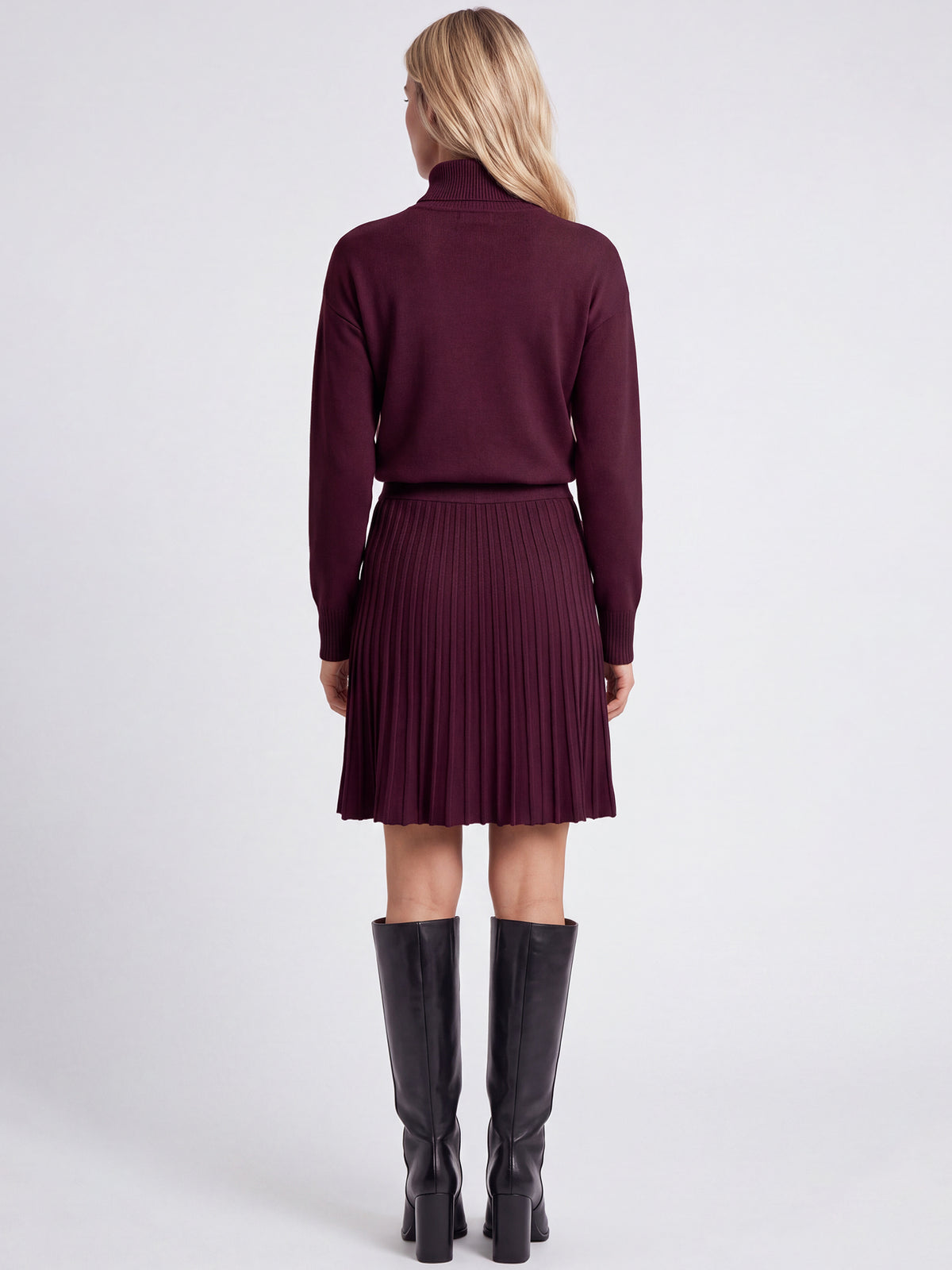 2-in-1 Strickkleid mit Rollkragen und Faltenrock | weinrot