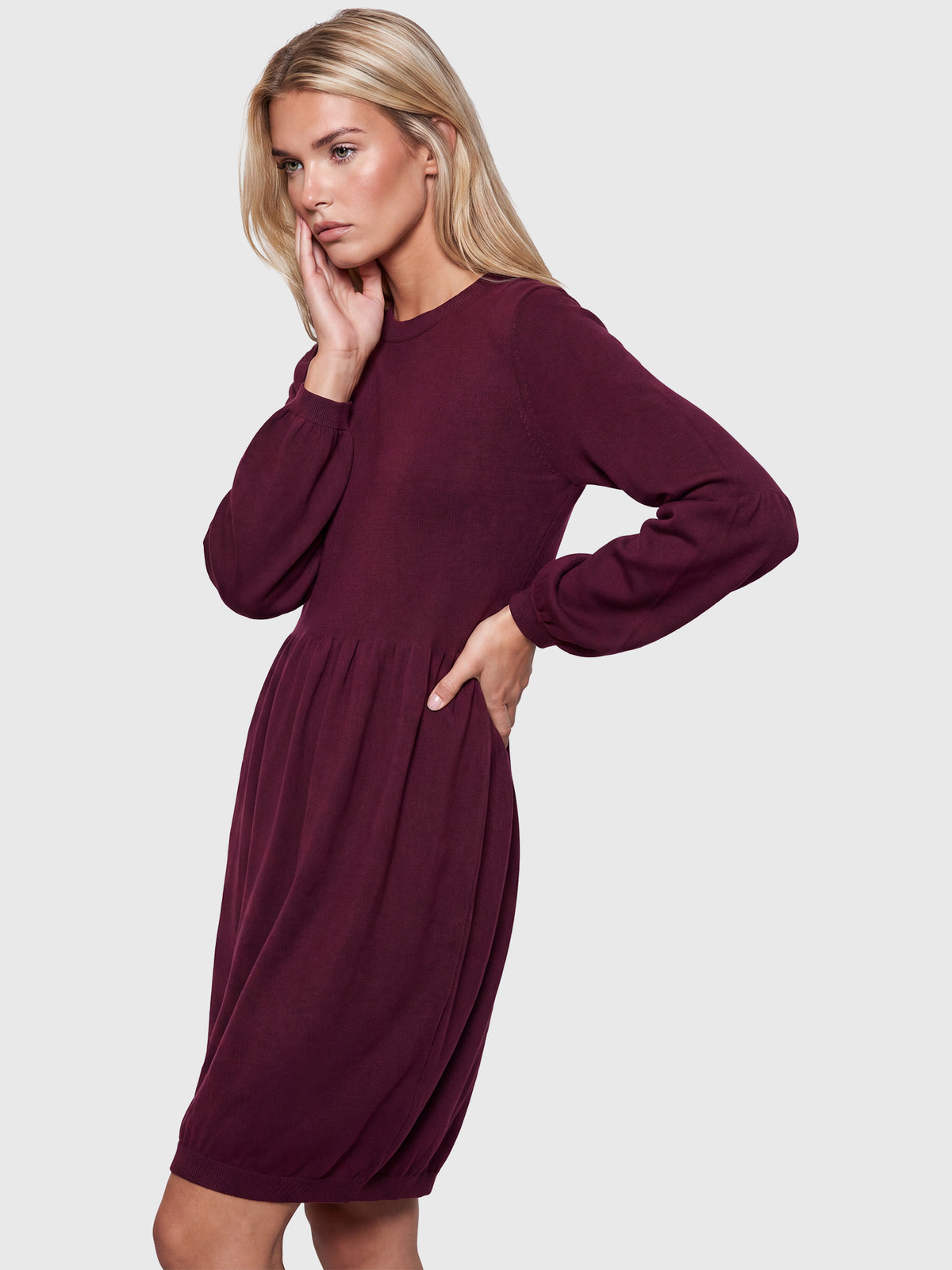 Oversized Strickkleid mit Ballon-Effekt | weinrot