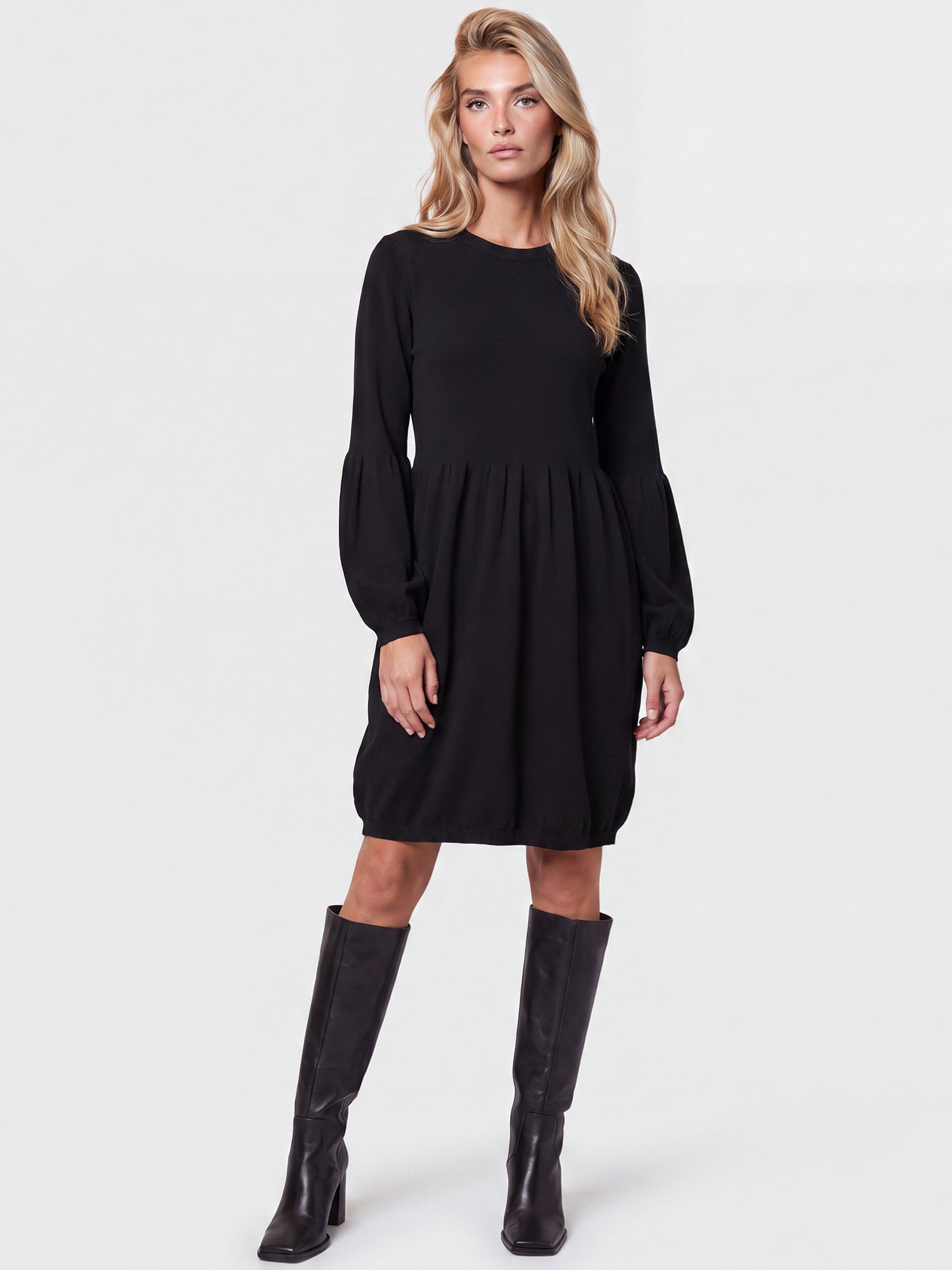 Oversized Strickkleid mit Ballon-Effekt | schwarz