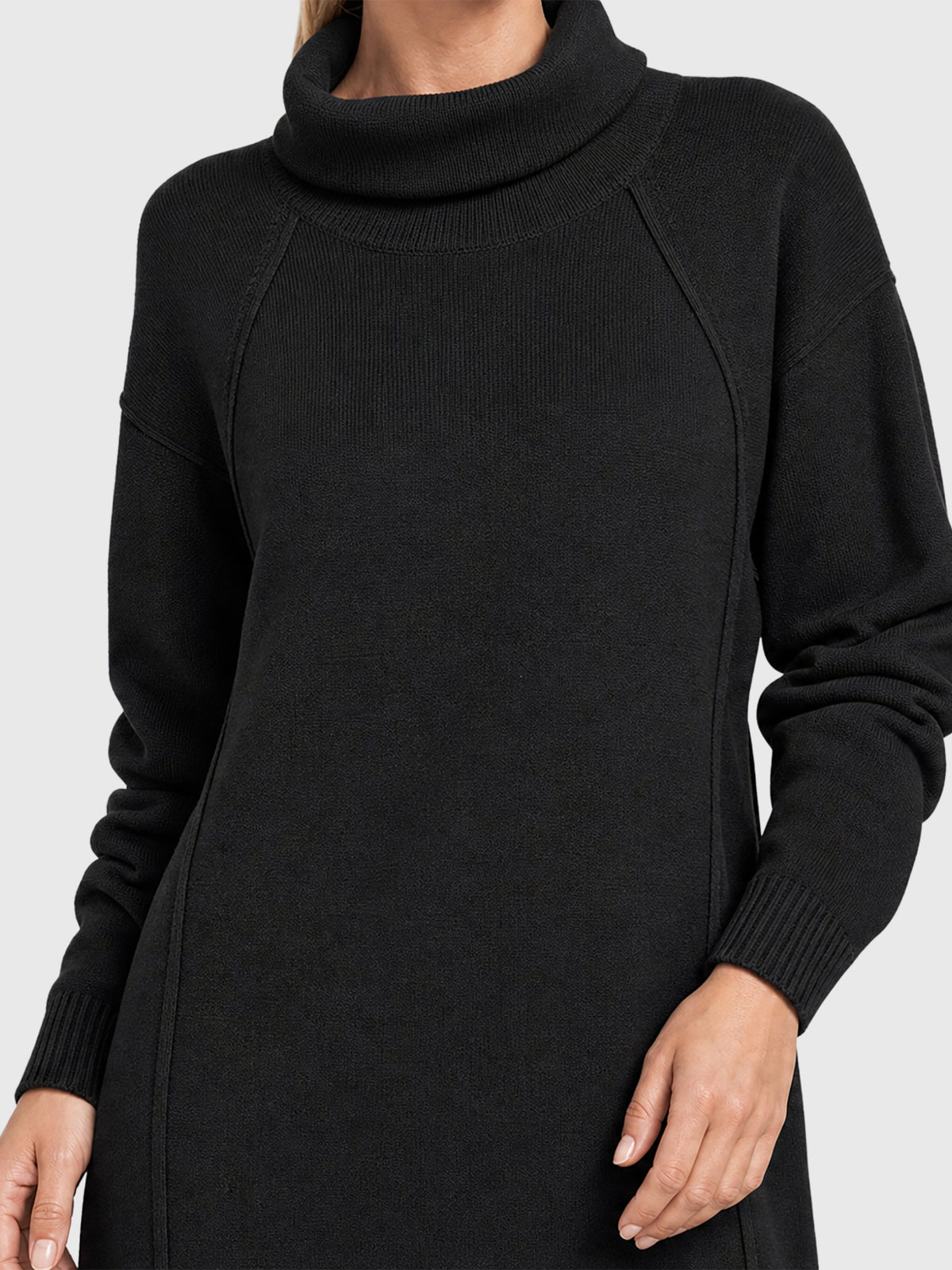 Langes Strickkleid mit Rollkragen und Kaschmiranteil | schwarz