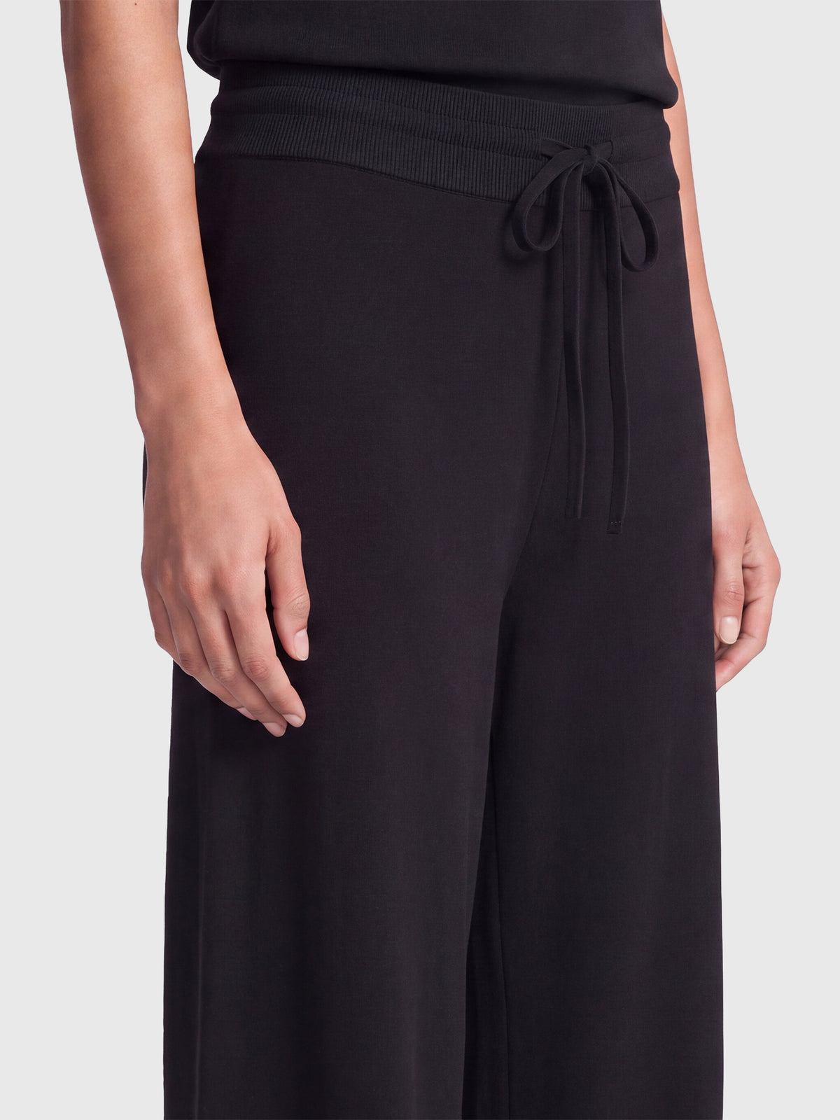 Weite Strickhose mit Kaschmiranteil | schwarz