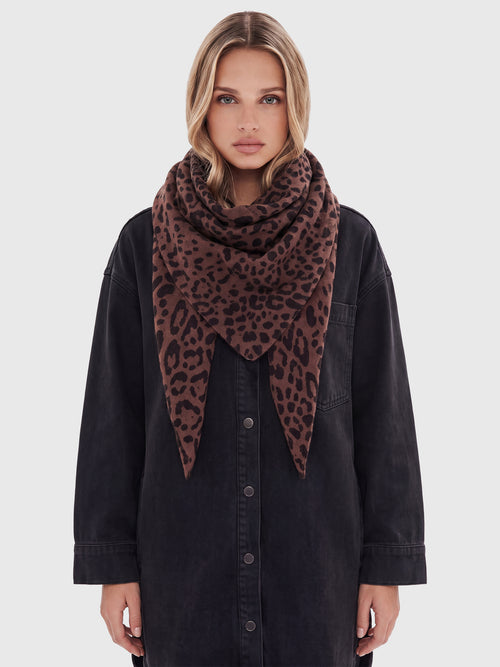 Strickschal mit Leomuster | braun-schwarz image 1