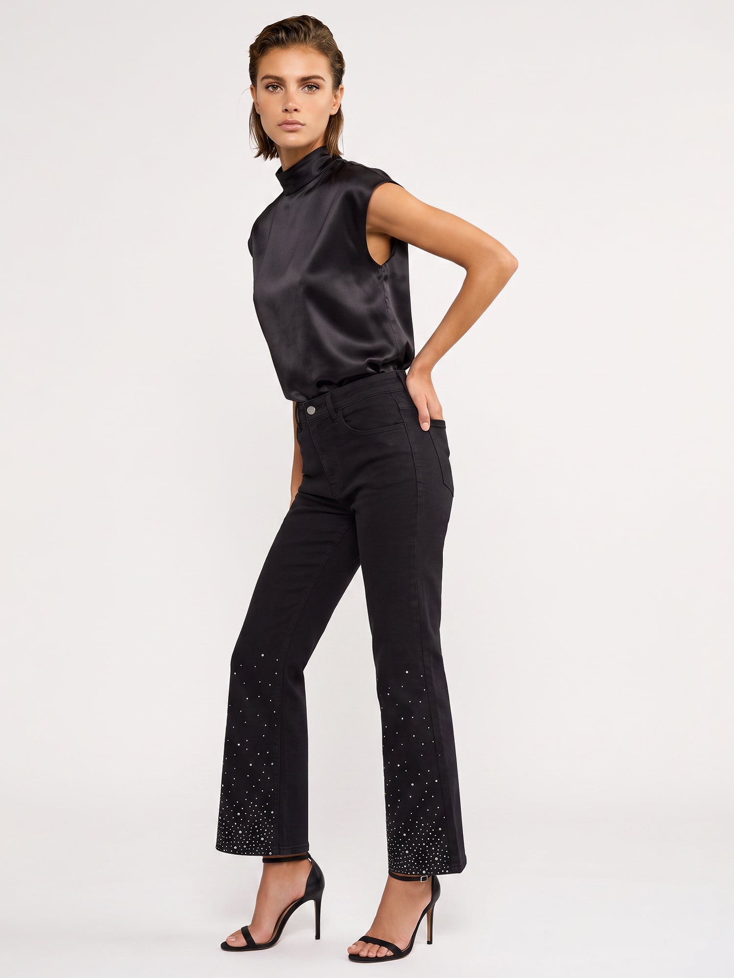 Cropped Jeans mit Kristallsteinen | schwarz