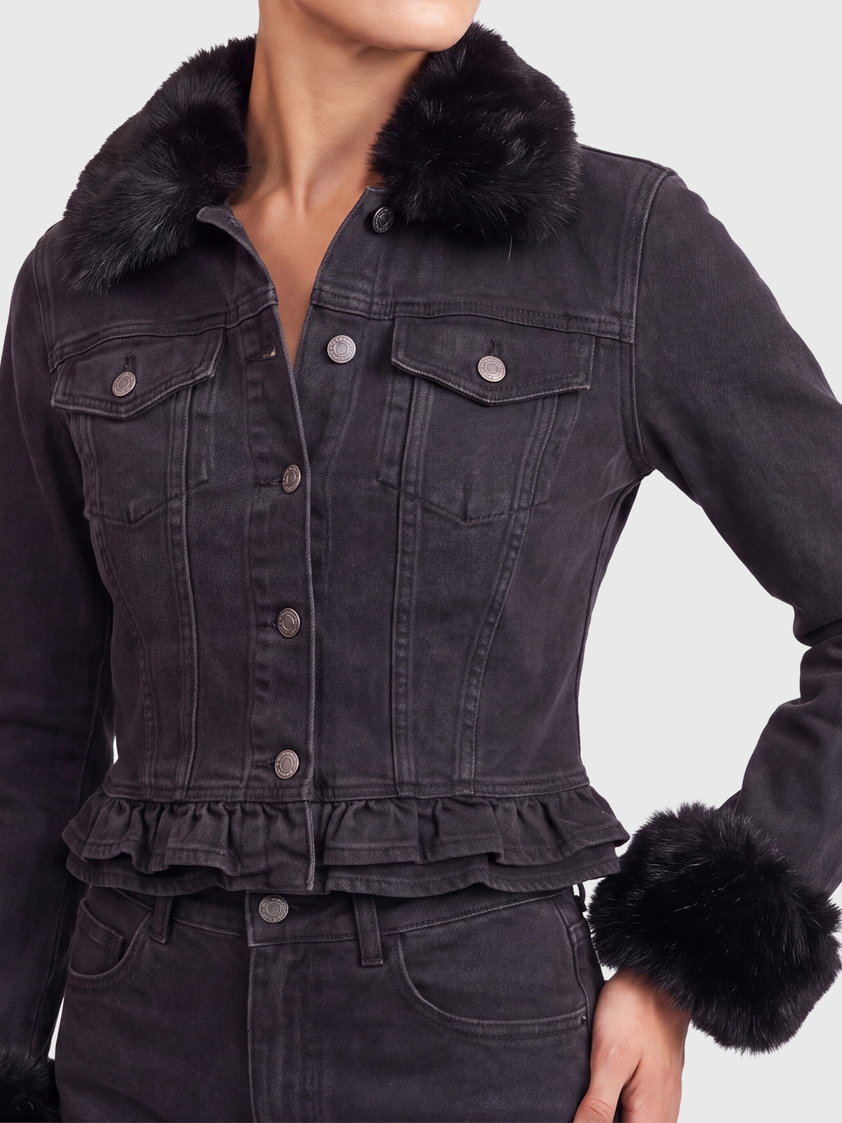 Jeansjacke mit abnehmbarem Fellimitatkragen | schwarz