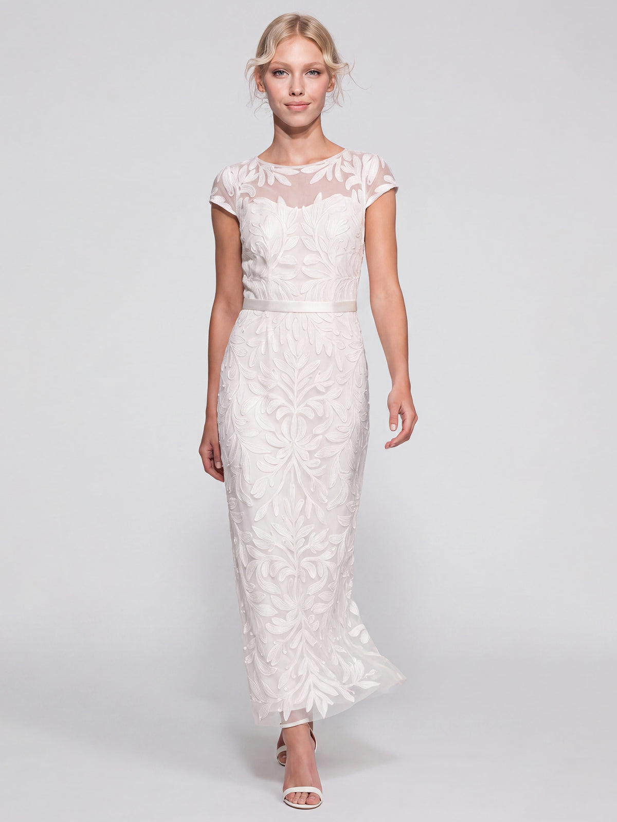 Meshkleid mit Stickerei und Satinband | creme