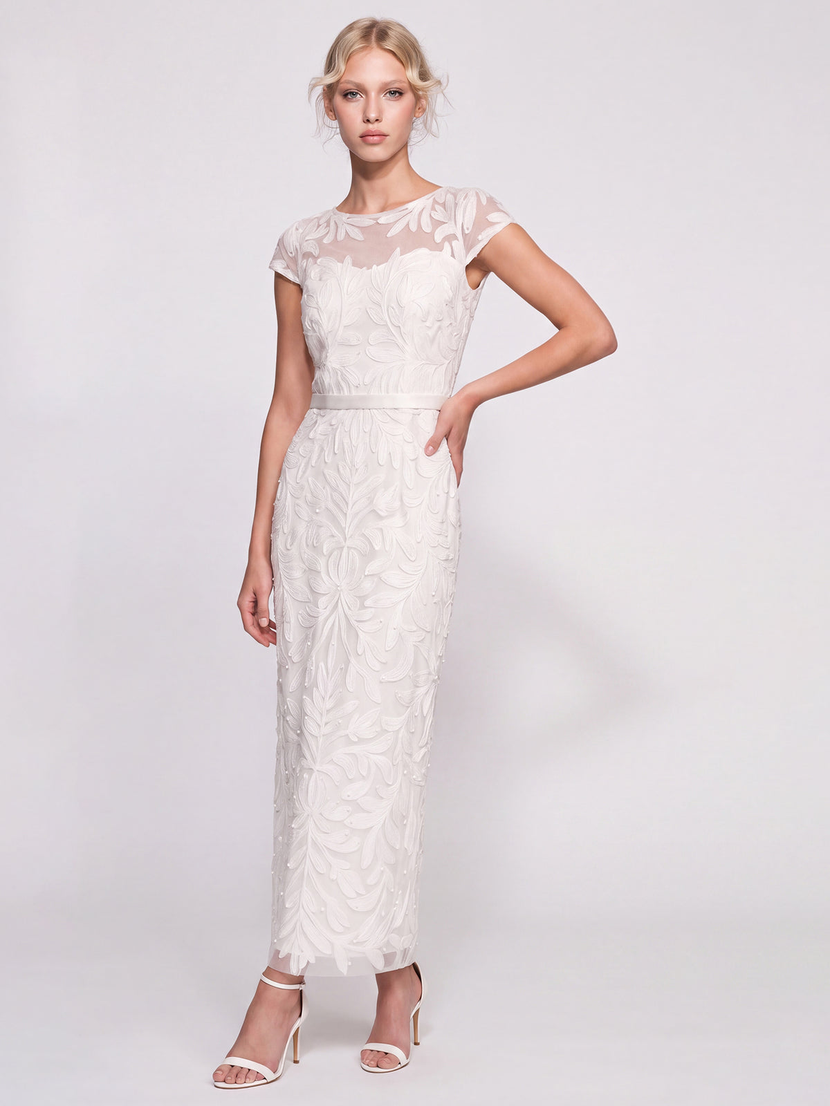 Meshkleid mit Stickerei und Satinband | creme