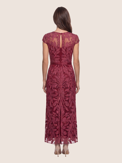 Meshkleid mit Stickerei und Satinband | weinrot image 1
