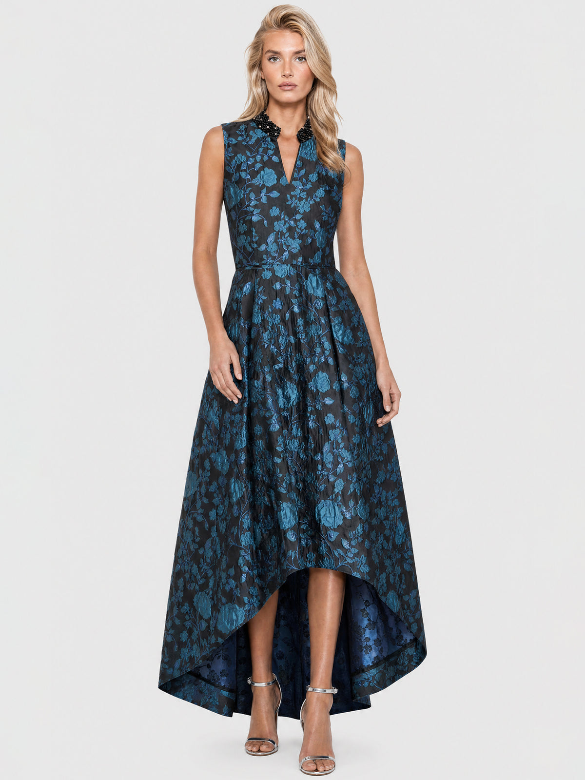 Ärmelloses Jacquard-Abendkleid mit Blüten- und Blättermuster | schwarz-petrol