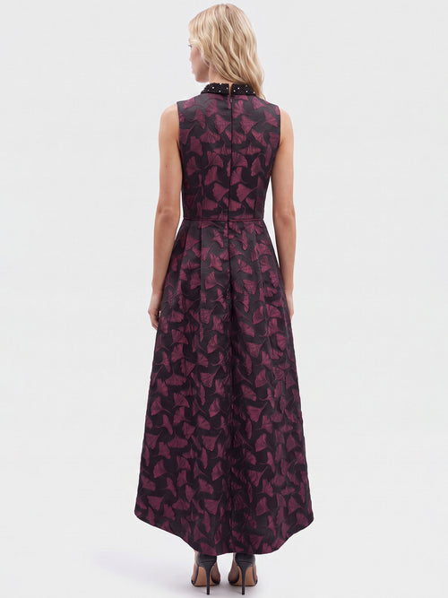 Ärmelloses Jacquard-Abendkleid mit Blüten- und Blättermuster | schwarz-weinrot image 1