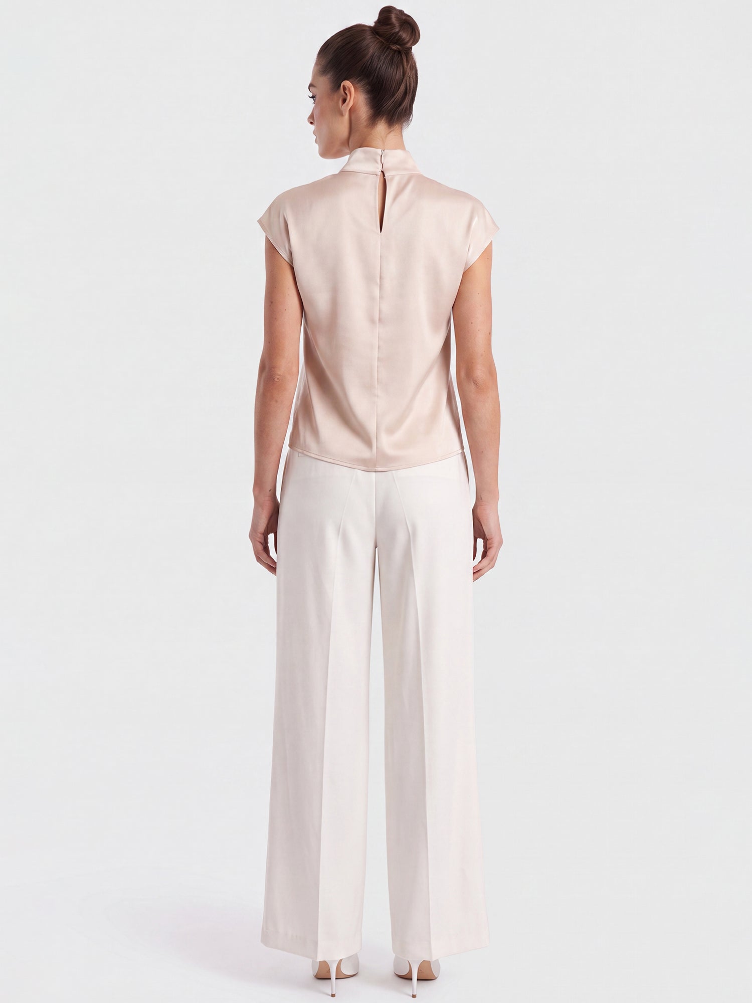 Weite Hose aus einer leicht strukturierten Ware | creme