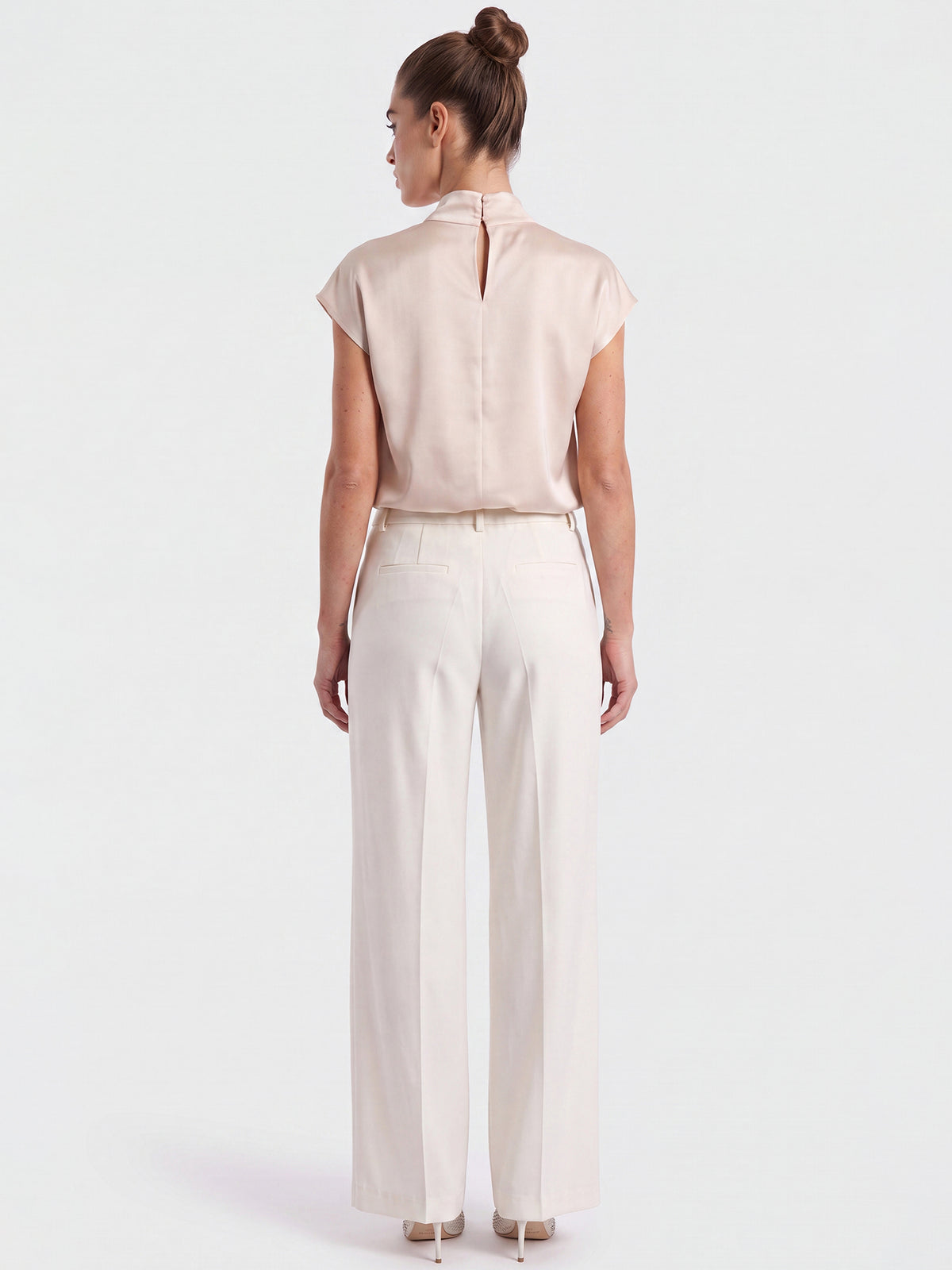 Weite Hose aus einer leicht strukturierten Ware | creme