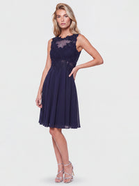 Kleid mit floraler Spitze und Chiffon | nachtblau