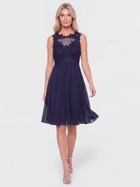 Kleid mit floraler Spitze und Chiffon | nachtblau