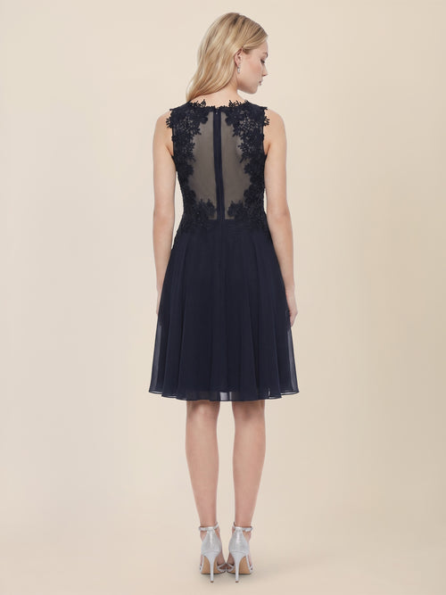 Brautkleid mit floraler Spitze und Chiffon | nachtblau image 1