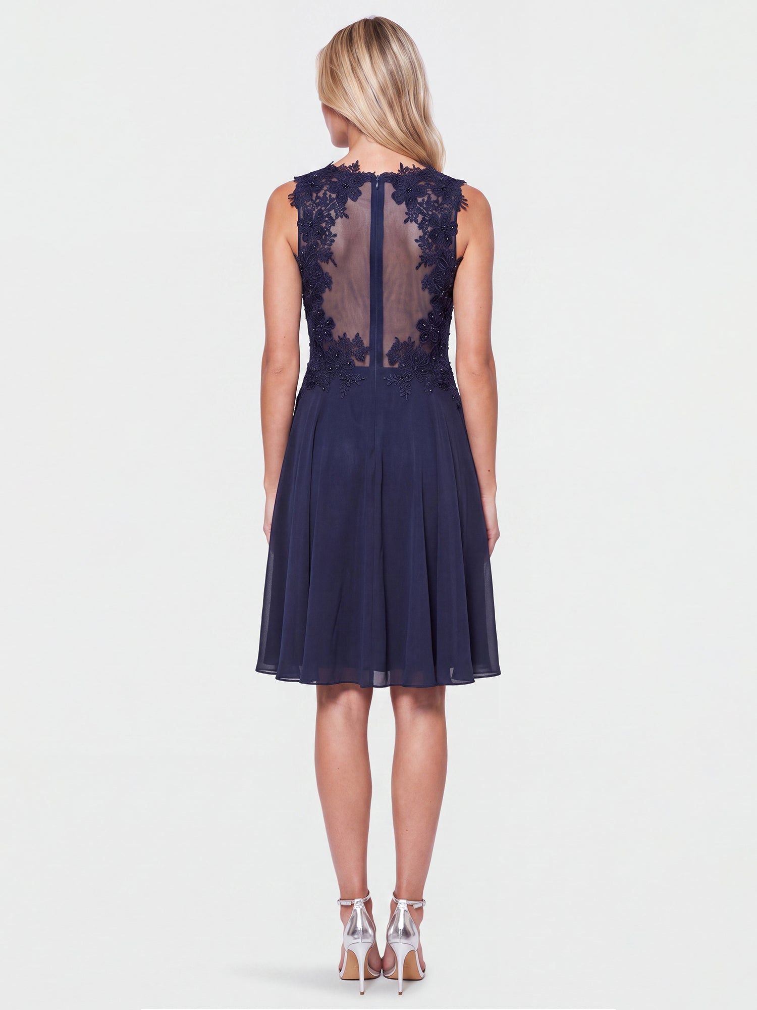 Kleid mit floraler Spitze und Chiffon | nachtblau