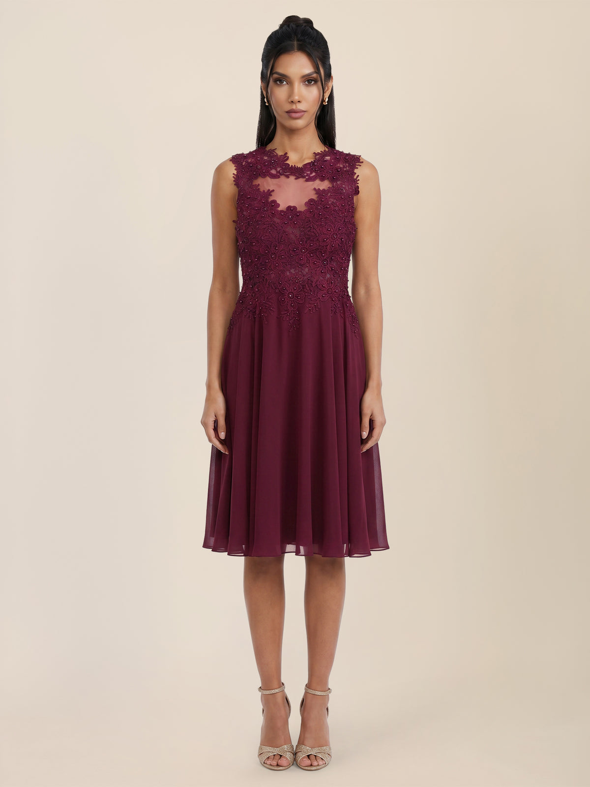 Brautkleid mit floraler Spitze und Chiffon | merlot